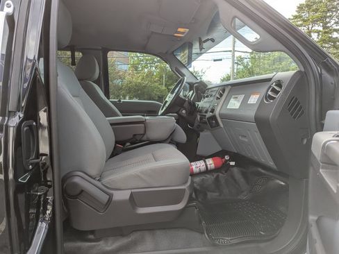 Used 2019 Ford F650 2WD SuperCab Super Duty image 25