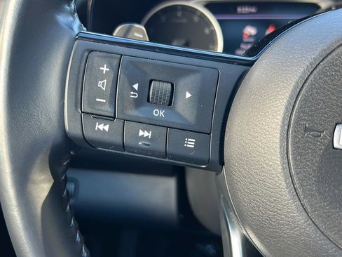 Used 2023 Nissan Pathfinder SV w/ SV Premium Package image 20