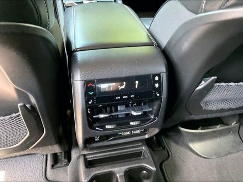 Used 2022 Jeep Grand Cherokee L Limited w/ Luxury Tech Group II AWD/4WD image 32