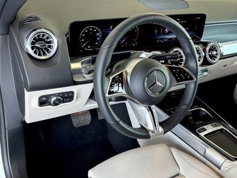 Certified 2025 Mercedes-Benz GLB 250 image 11