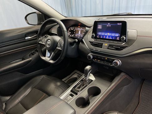 Used 2022 Nissan Altima 2.5 SR w/ Midnight Edition Package image 41