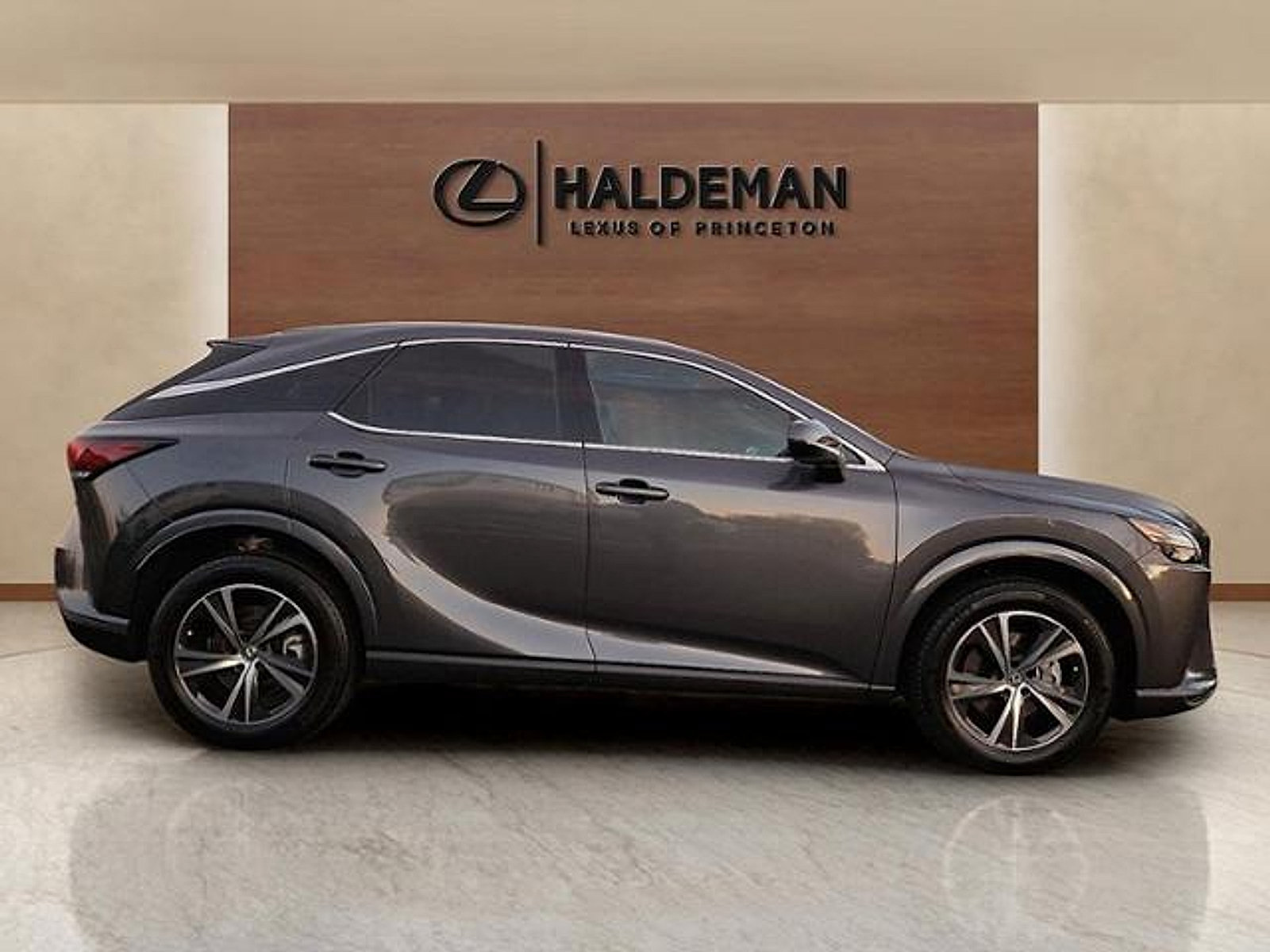 Certified 2024 Lexus RX 350 Premium w/ Cold Area Package AWD/4WD image 7