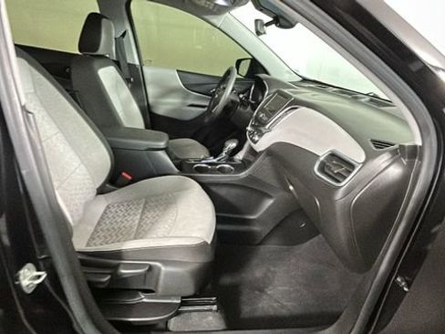 Used 2022 Chevrolet Equinox LS FWD image 31