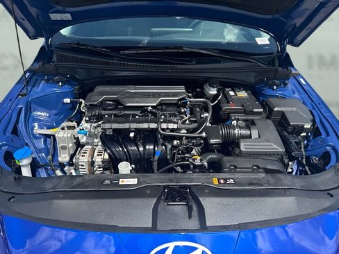 Used 2026 Hyundai Elantra SE FWD image 17