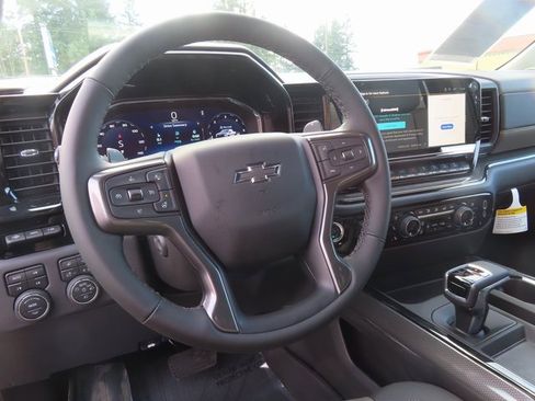 Certified 2025 Chevrolet Silverado 1500 ZR2 w/ Technology Package image 18