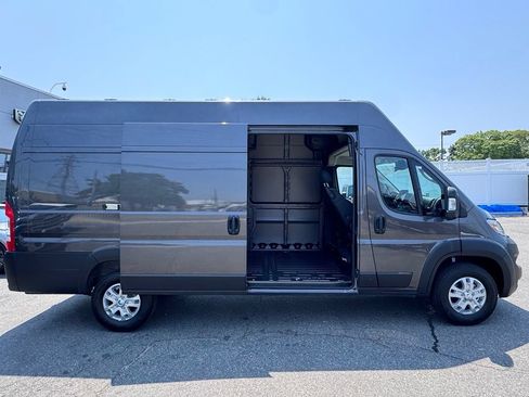 Used 2026 RAM ProMaster 3500 w/ Quick Order Package 22G SLT FWD image 10