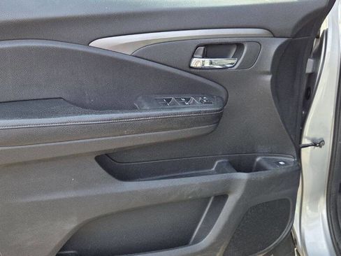 Used 2017 Honda Ridgeline RT image 16