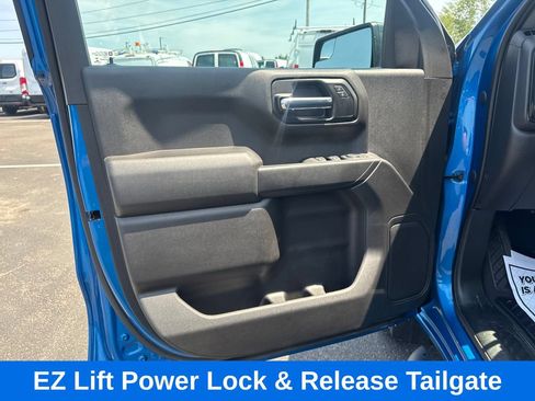Used 2022 Chevrolet Silverado 1500 Custom w/ LPO, Dark Essentials Package AWD/4WD image 11