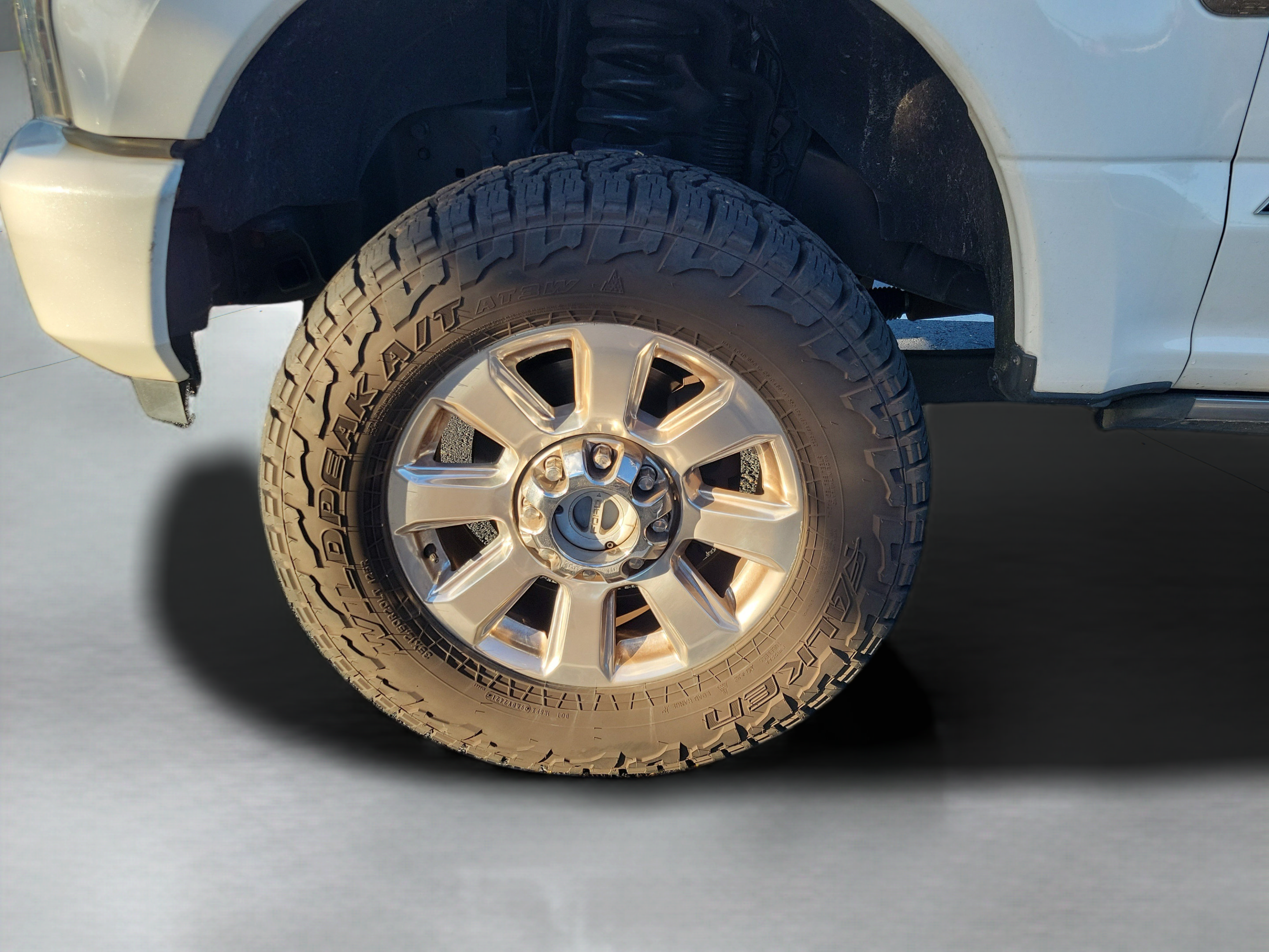 Used 2021 Ford F250 Platinum w/ FX4 Off-Road Package AWD/4WD image 30