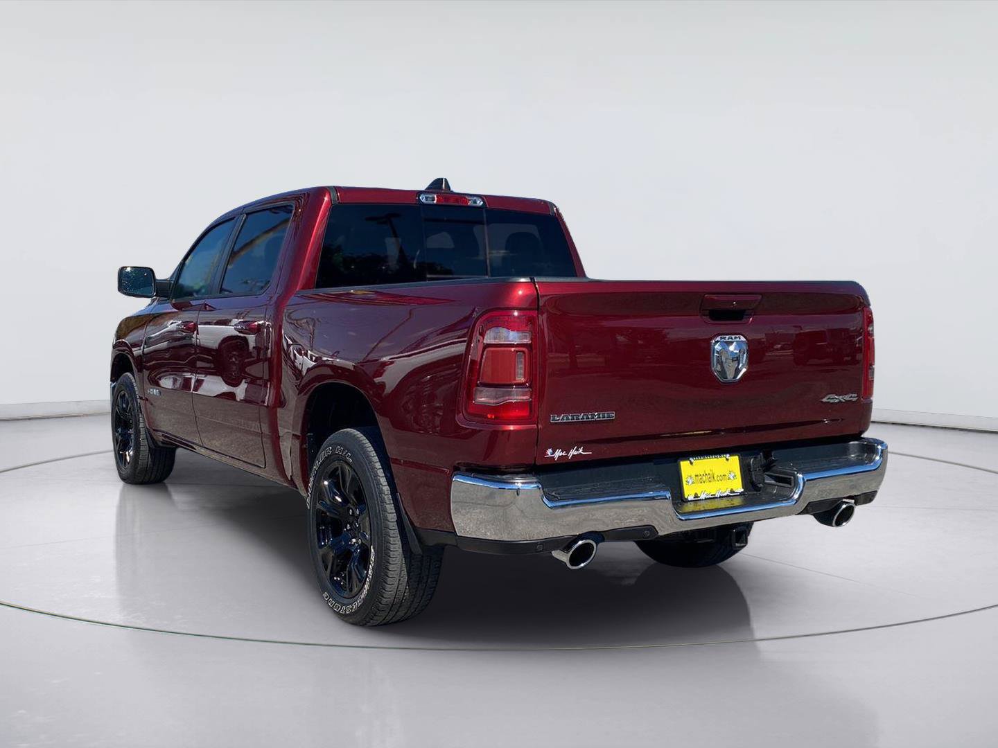 Used 2023 RAM 1500 Laramie AWD/4WD image 4