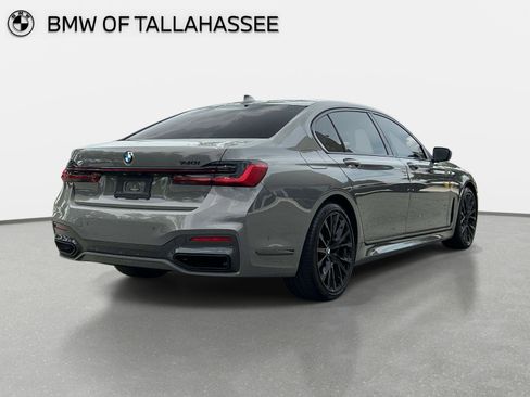 Used 2021 BMW 740i w/ M Sport Package RWD image 6