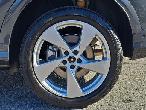 New 2025 Audi Q5 Premium Plus image 33