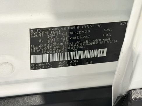 Used 2024 Toyota RAV4 LE AWD/4WD image 27