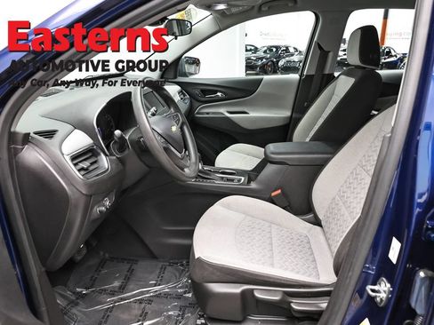 Used 2022 Chevrolet Equinox LS AWD/4WD image 14