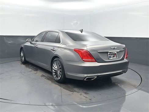 Used 2018 Genesis G90 3.3T Premium image 3