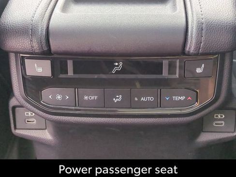 Certified 2024 Toyota Grand Highlander AWD image 30