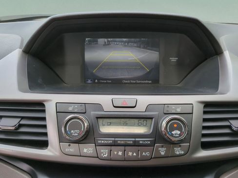 Used 2017 Honda Odyssey Touring image 25