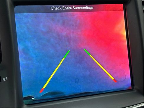 Used 2017 Chrysler 300 C image 38