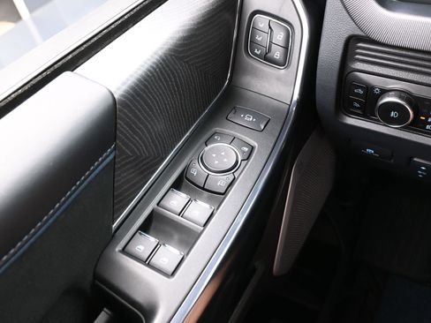 Used 2025 Ford F350 Platinum image 24