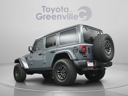 Used 2025 Jeep Wrangler Unlimited Rubicon AWD/4WD image 8