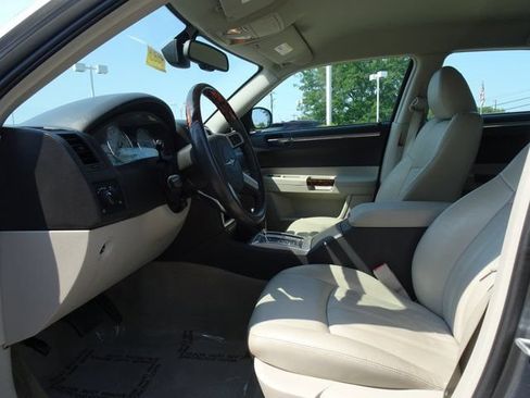 Used 2007 Chrysler 300 C RWD image 8