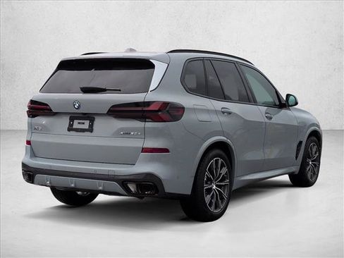 Used 2026 BMW X5 xDrive50e w/ M Sport Package AWD/4WD image 2