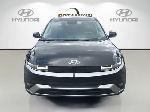 New 2026 Hyundai Ioniq 5 SEL image 2