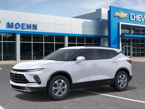 New 2026 Chevrolet Blazer LT w/ Convenience Package FWD image 2