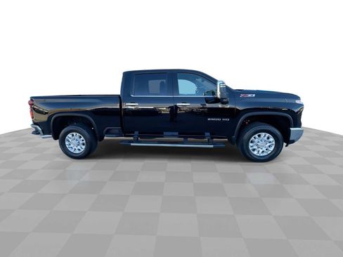 Used 2024 Chevrolet Silverado 2500 LTZ w/ LTZ Premium Package image 9
