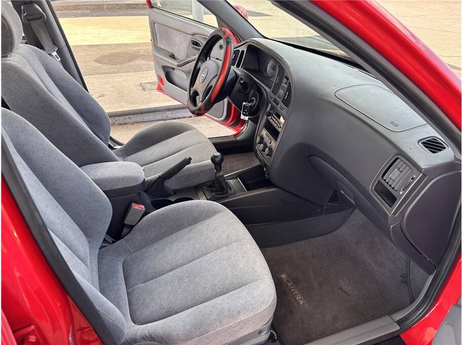 Used 2005 Hyundai Elantra GLS FWD image 14