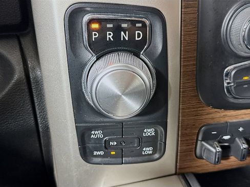 Used 2017 RAM 1500 Laramie w/ Convenience Group AWD/4WD image 21