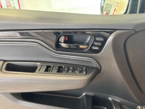 Used 2024 Honda Odyssey Elite image 14