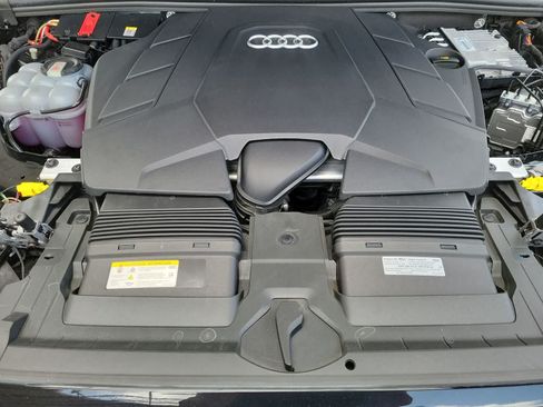 Used 2023 Audi Q7 3.0T Premium w/ Convenience Package AWD/4WD image 17