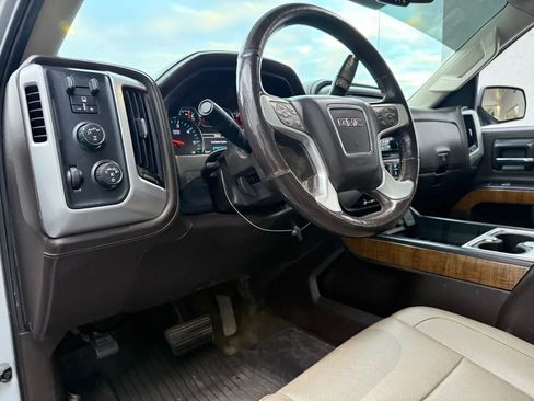 Used 2018 GMC Sierra 1500 SLT image 15