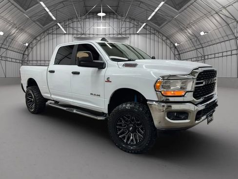 Used 2024 RAM 2500 Big Horn w/ Off Road Package AWD/4WD image 8