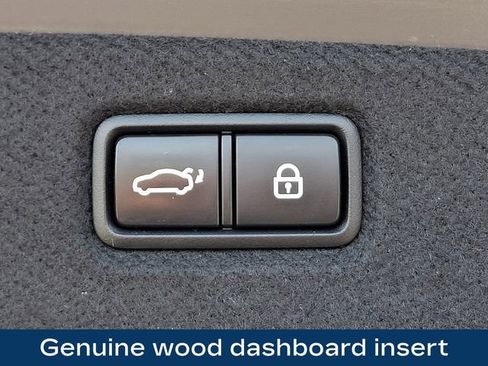 Used 2022 Genesis G90 5.0 Ultimate AWD/4WD image 32