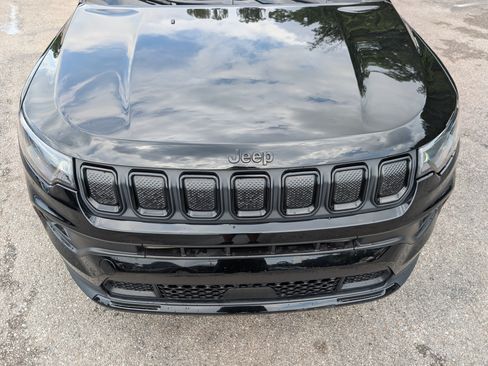 Used 2022 Jeep Compass Latitude w/ Convenience Group FWD image 12