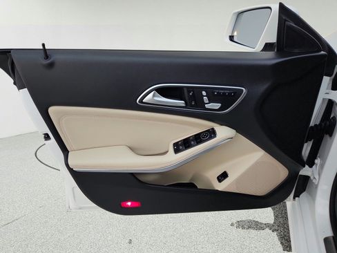 Used 2019 Mercedes-Benz CLA 250 image 26