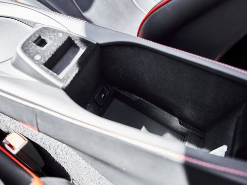 Used 2020 Ferrari Portofino RWD image 62