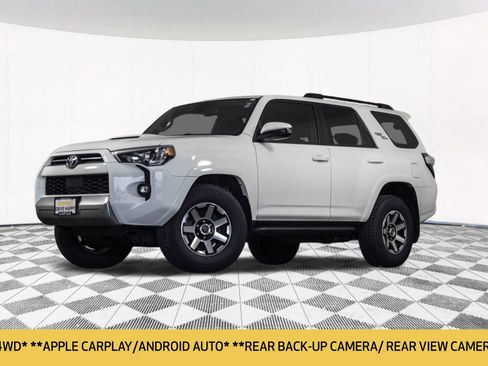 Used 2021 Toyota 4Runner TRD Off-Road AWD/4WD image 2