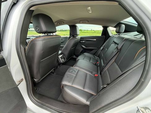 Used 2018 Chevrolet Impala Premier FWD image 14