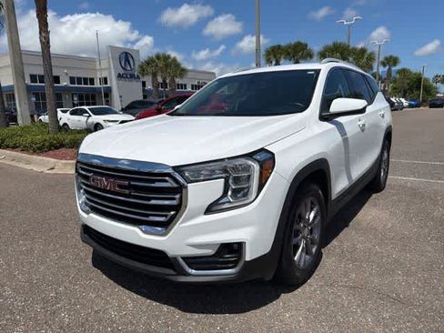 Used 2023 GMC Terrain SLT FWD image 2