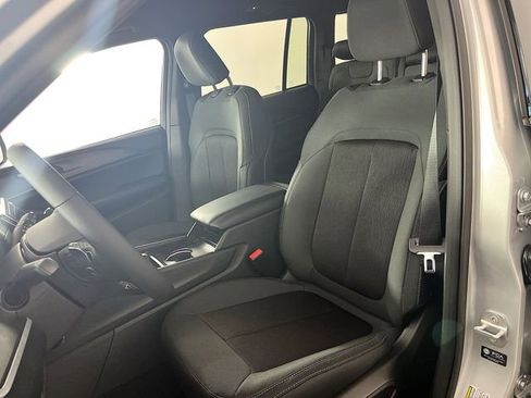 New 2025 Jeep Grand Cherokee Laredo w/ Luxury Tech Group I image 12