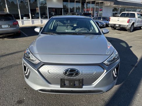 Used 2021 Hyundai Ioniq SE image 10