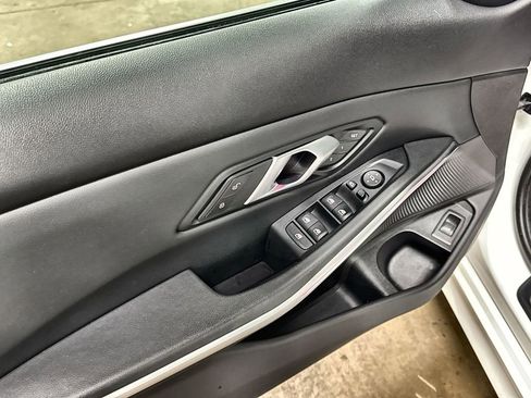 Used 2025 BMW 330i Sedan RWD image 14