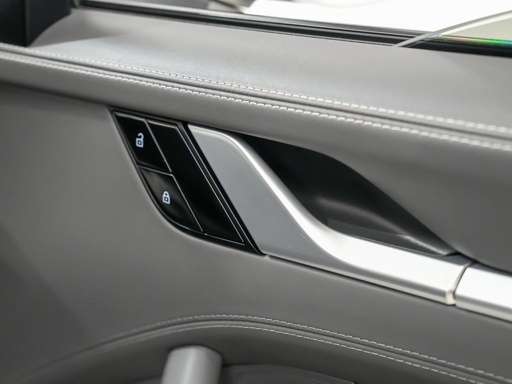 Certified 2021 Porsche 911 Carrera RWD image 15