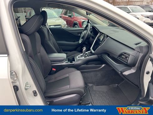 Used 2022 Subaru Outback Premium image 41