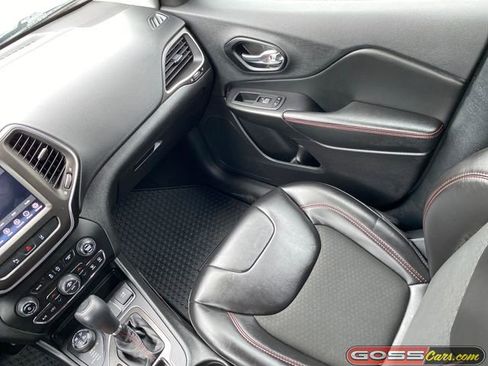 Certified 2021 Jeep Cherokee Trailhawk w/ Trailer Tow Group image 15