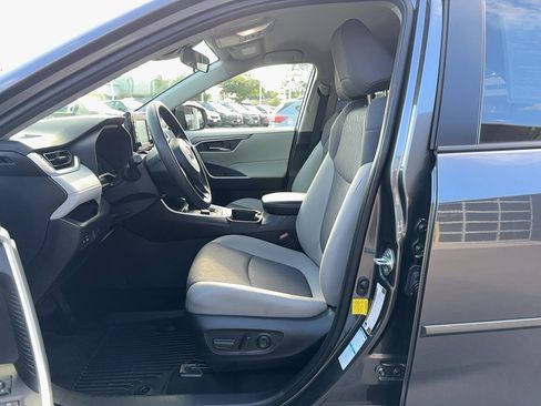 Used 2022 Toyota RAV4 XLE image 16