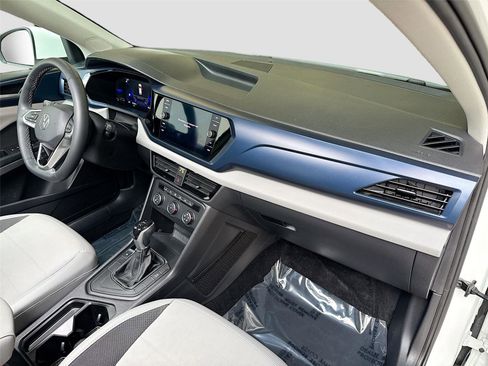 Used 2022 Volkswagen Taos SE image 28